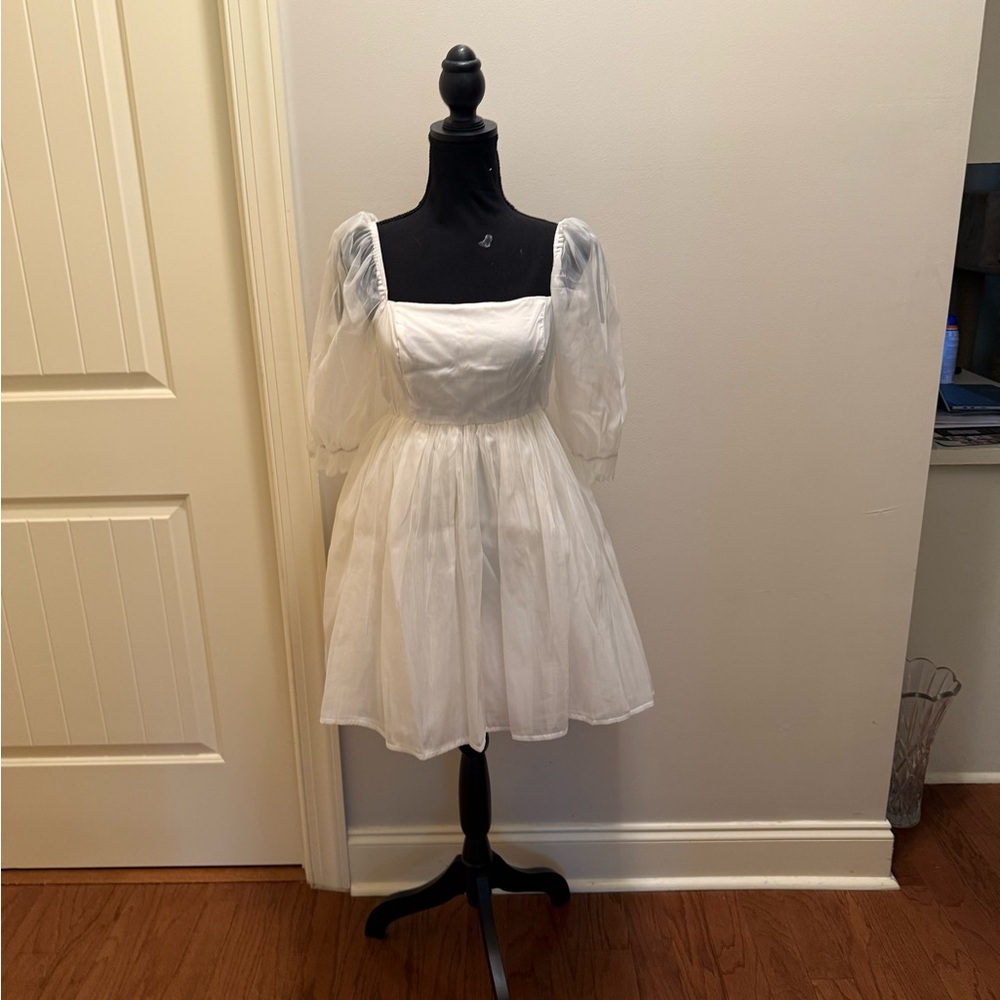 Forever 21 Cream Dress Size M